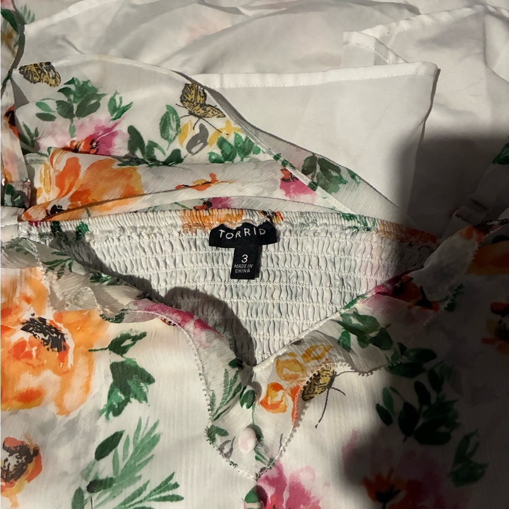 Torrid Floral Button-Front Top - Picture 2 of 2